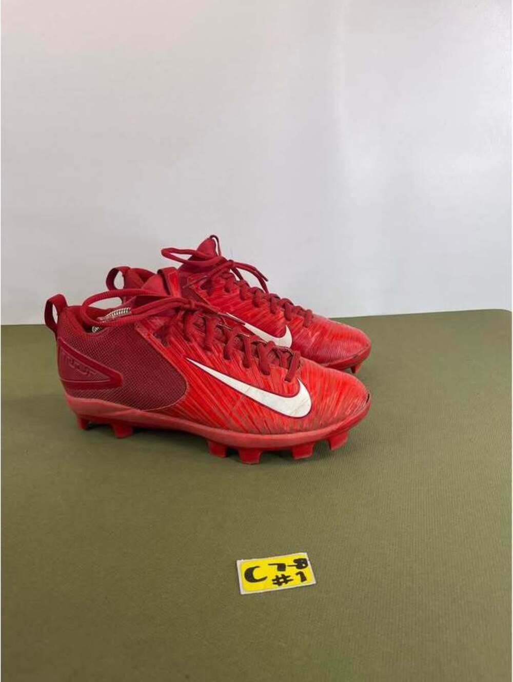 Nike Alpha Menace Pro Football Cleats Men's Size 7.5